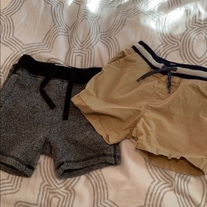 Set of 2 Sovereign Code LA shorts 2t 24m